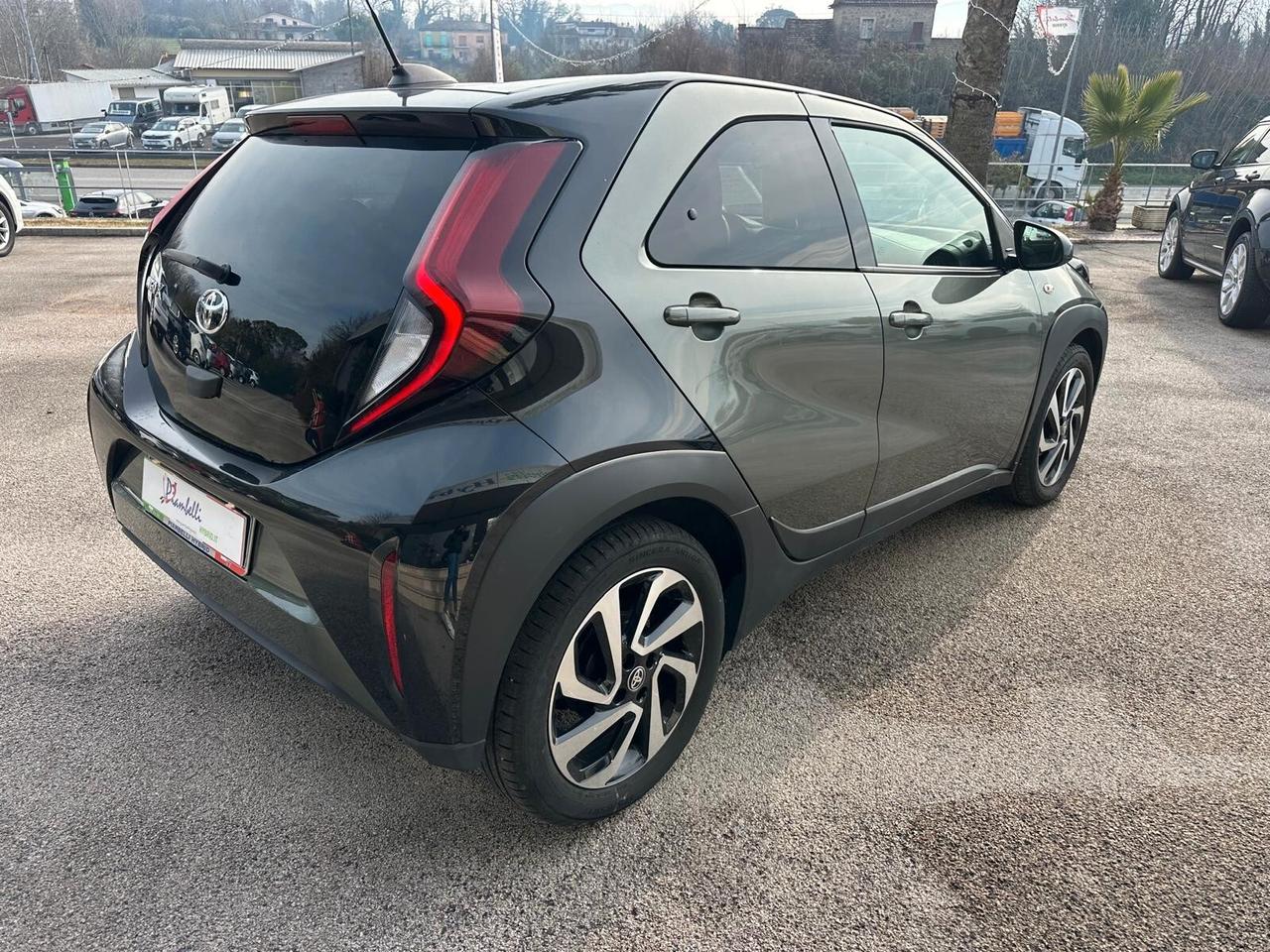 Toyota Aygo X 1.0 VVT-i 72 CV 5 porte Lounge Air NEOPATENTATI