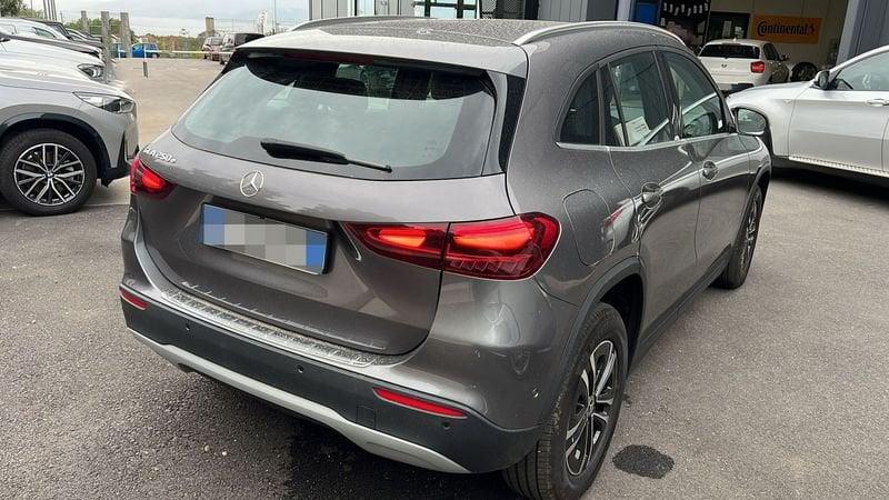 Mercedes-Benz GLA GLA 250 e Plug-in hybrid Automatic Advanced
