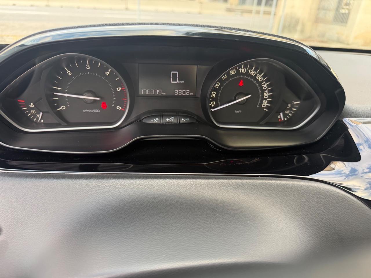 Peugeot 208 1.6 diesel 75 cv 2017