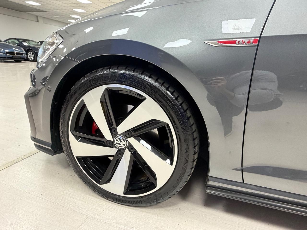 Volkswagen Golf GTI 230 CV TETTO APRIBILE*INTERNI SPORTIVI**PARI AL NUOVO**