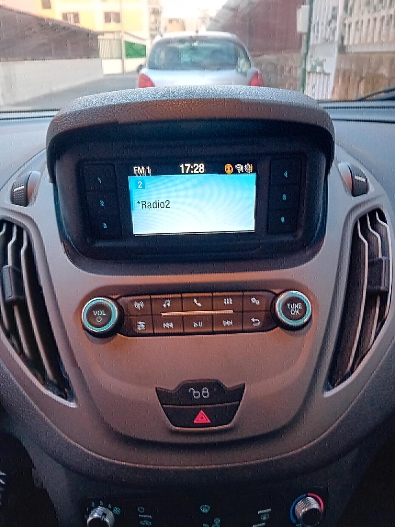 Ford Tourneo Courier 1.0 EcoBoost 100 CV Sport