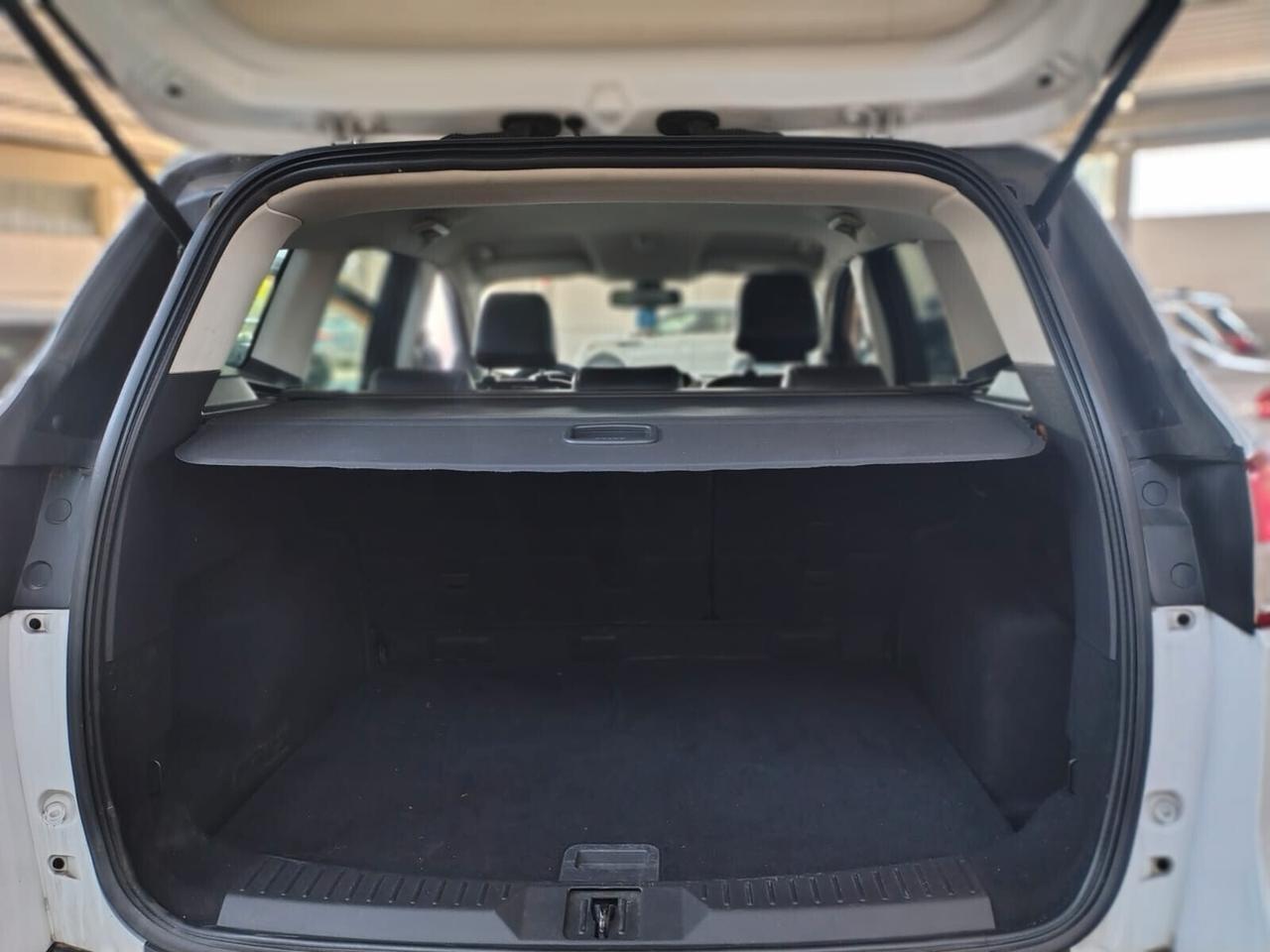 Ford Kuga 2.0 TDCI 140 CV 4WD Titanium