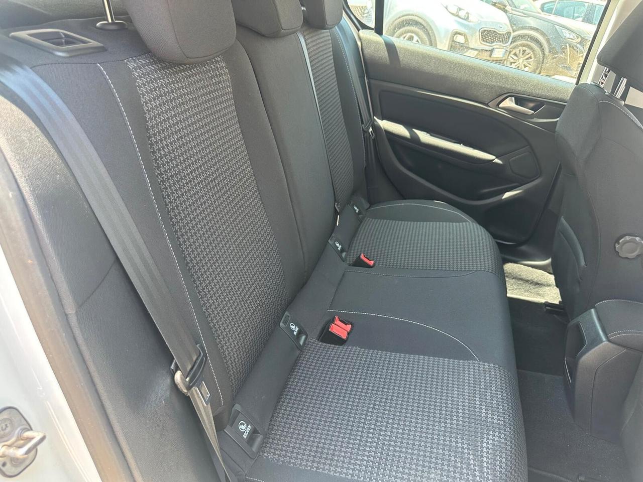 Peugeot 308 BlueHDi 100 S&S Active