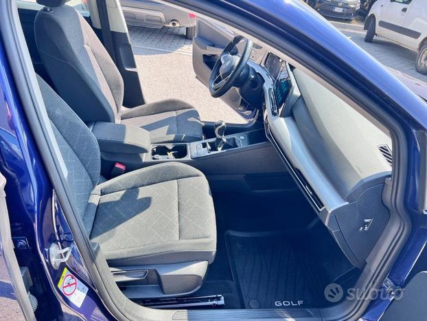 VOLKSWAGEN Golf 1.0 TSI EVO Life
