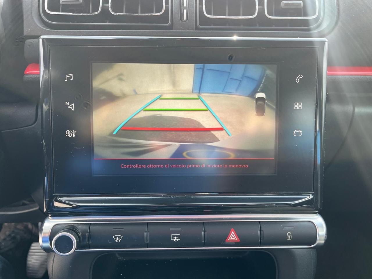 Citroen c3 3 serie SHINE -1.2 benz -82cv- 2017