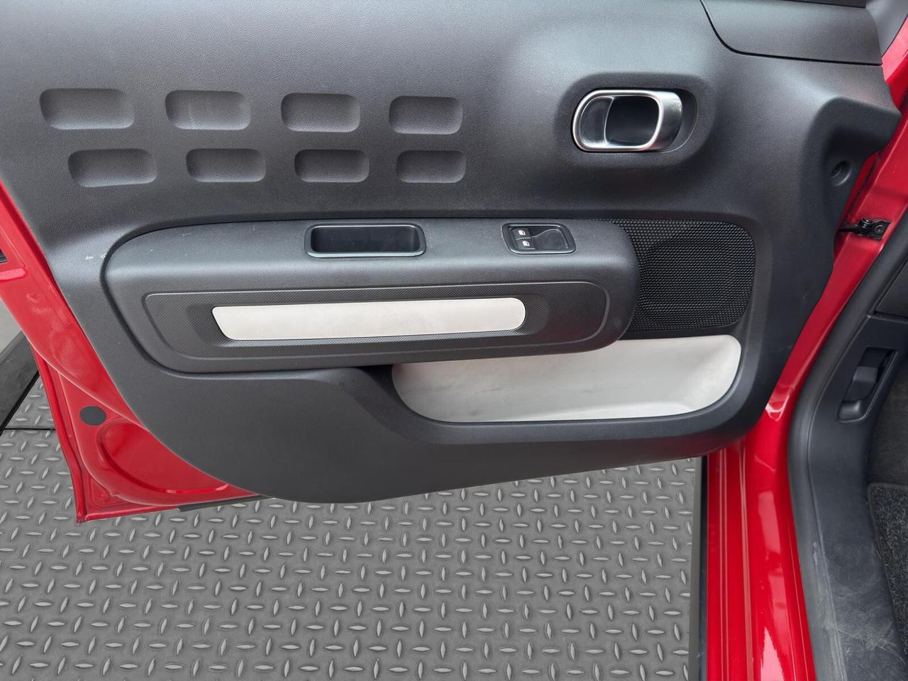 Citroen C3 1.5 BlueHDi 100cv Shine Pack 2022