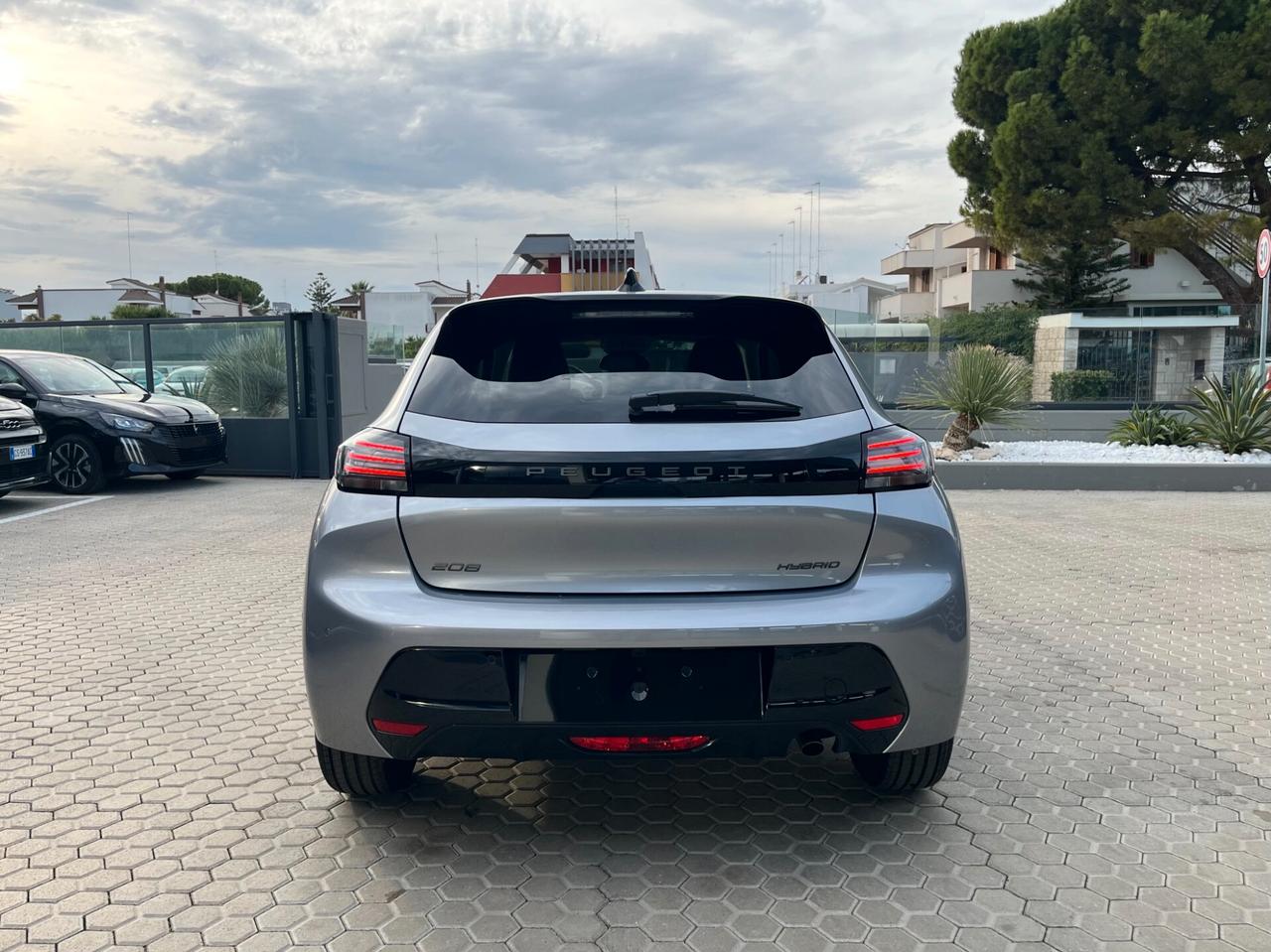Peugeot 208 Hybrid 110 e-DCS6 Allure Automatic Km0