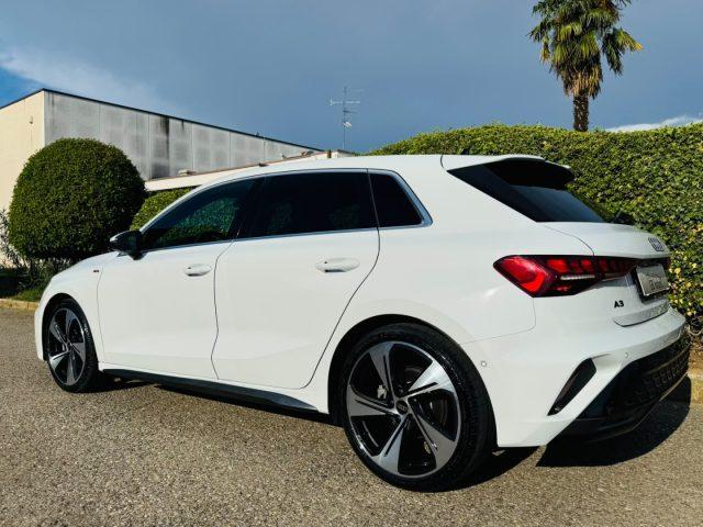 AUDI A3 SPB 35 TDI S tronic S line NAVI - LED - ACC - 19