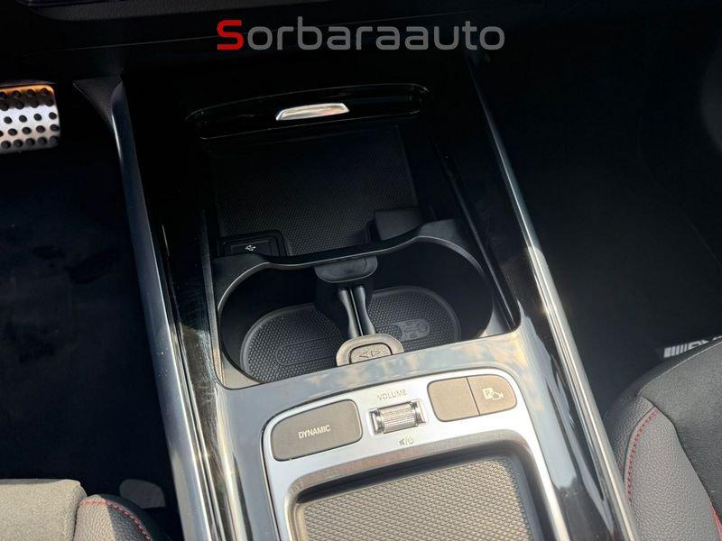 Mercedes-Benz GLA 200 d Automatic AMG Line Premium con Tetto Panoramico.