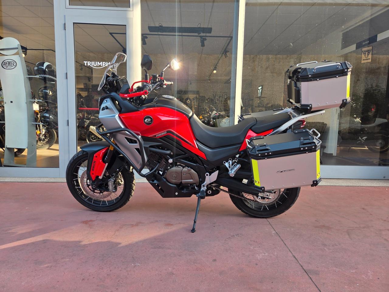 Qj Motor SVT 650 X KIT BORSE