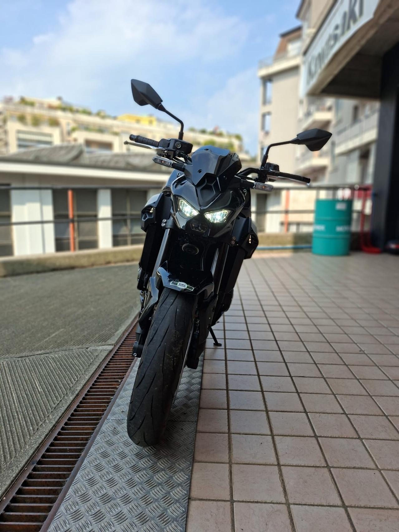 Kawasaki 900 Z My 25
