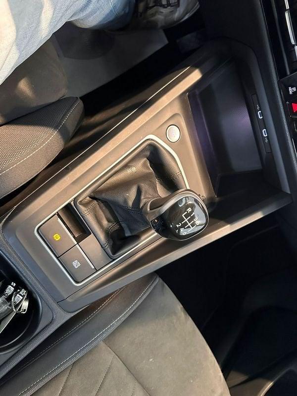 Volkswagen Golf 1.5 tsi evo Style 130cv