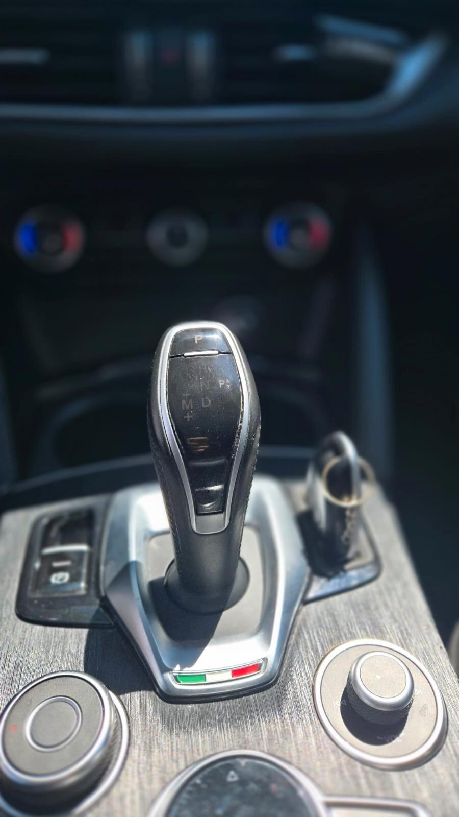 Alfa Romeo Stelvio 2.2 t Business Q4 190V auto Led Uff Italy Nav USB