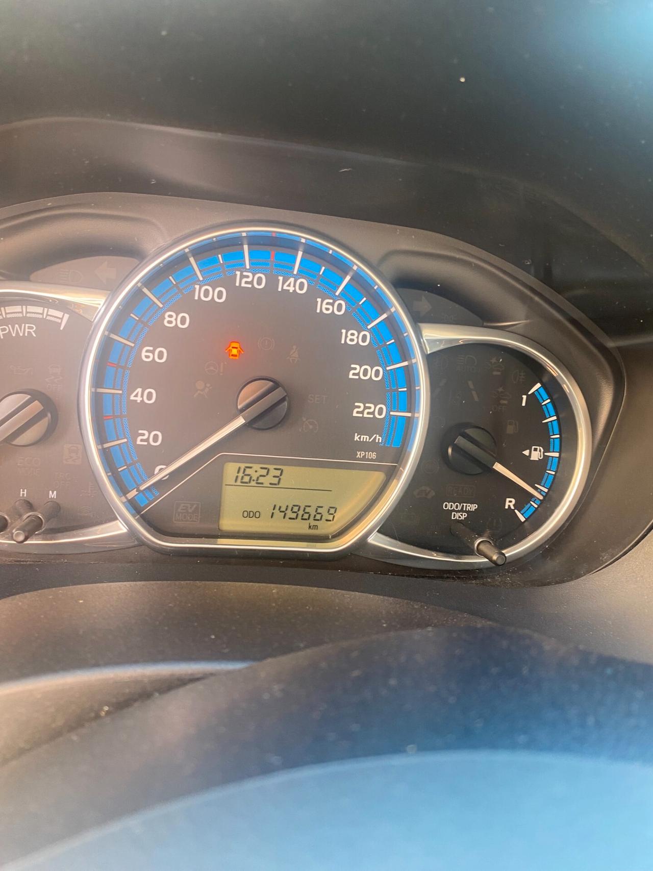 Toyota Yaris 1.5 Hybrid 12/2016