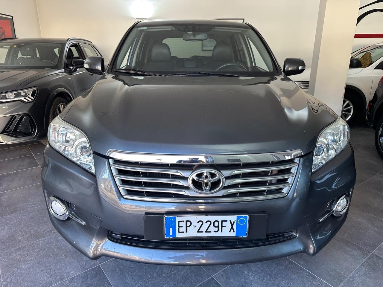 Toyota RAV 4 RAV4 Crossover 2.2 D-4D 150 CV Lounge