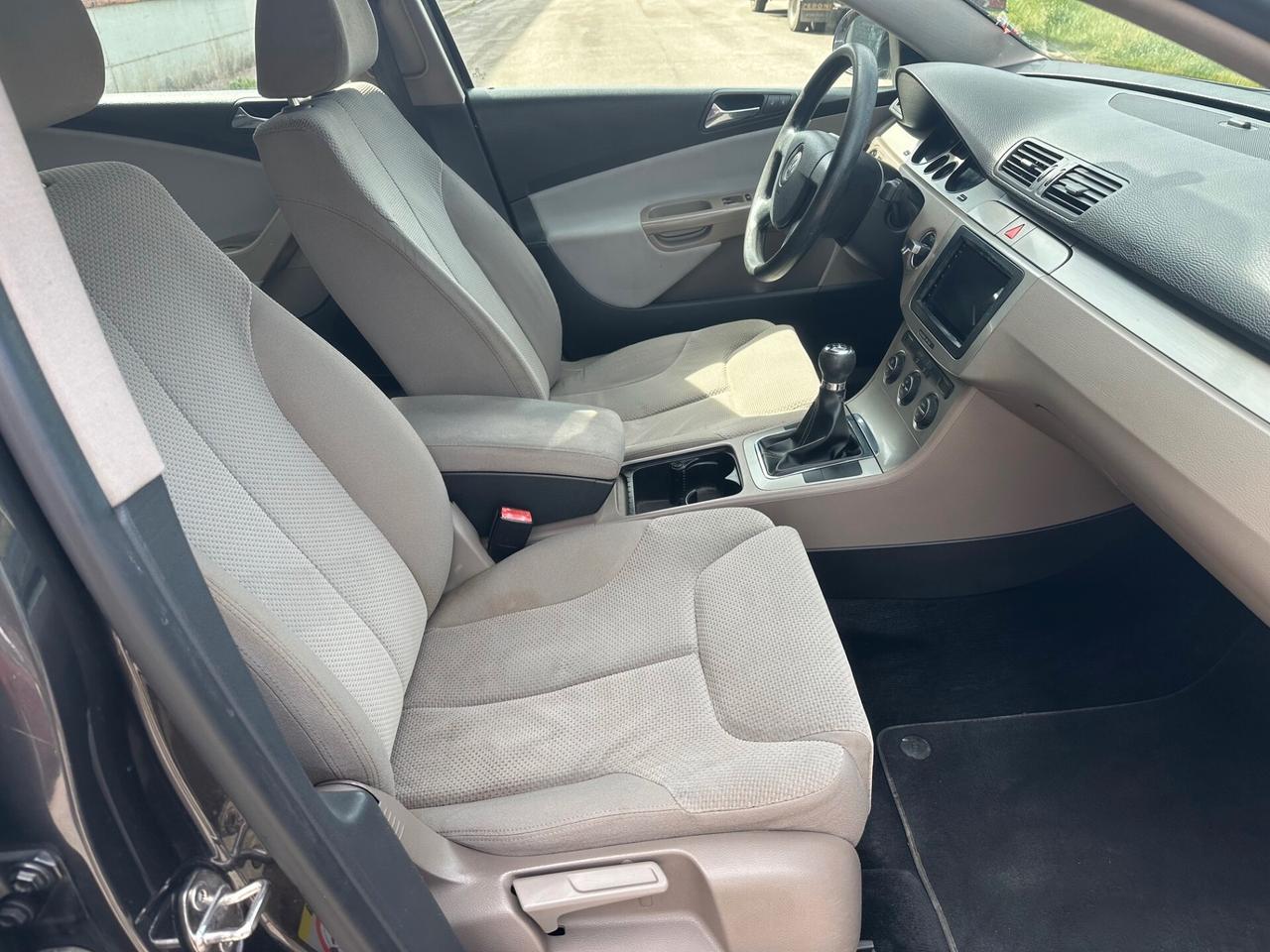 Volkswagen Passat 2.0 TDI DPF Var. Comfortline