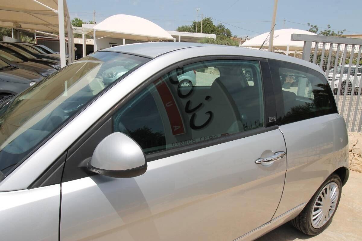 Lancia Ypsilon 1.3 MJT 75 CV New Oro|84000KM|2011