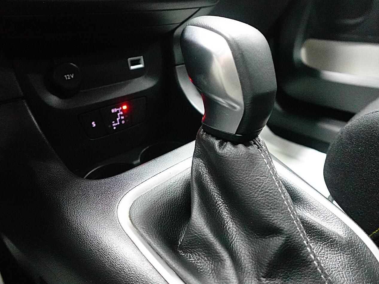 Citroen C3 1.2 PureTECH 110 CV EAT6 SHINE