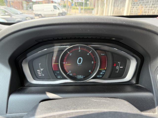 VOLVO XC60 D4 Summum COME NUOVA UNIPRO POCHI KM MANUALE
