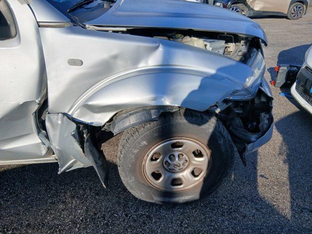 NISSAN Navara 2.5 dCi 4 porte Double Cab