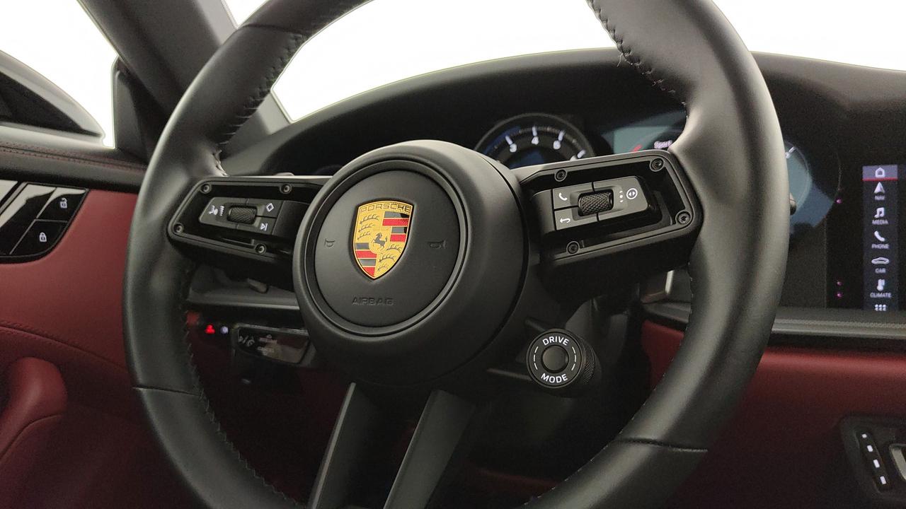 PORSCHE 911 Coupe 3.0 Carrera 4 auto