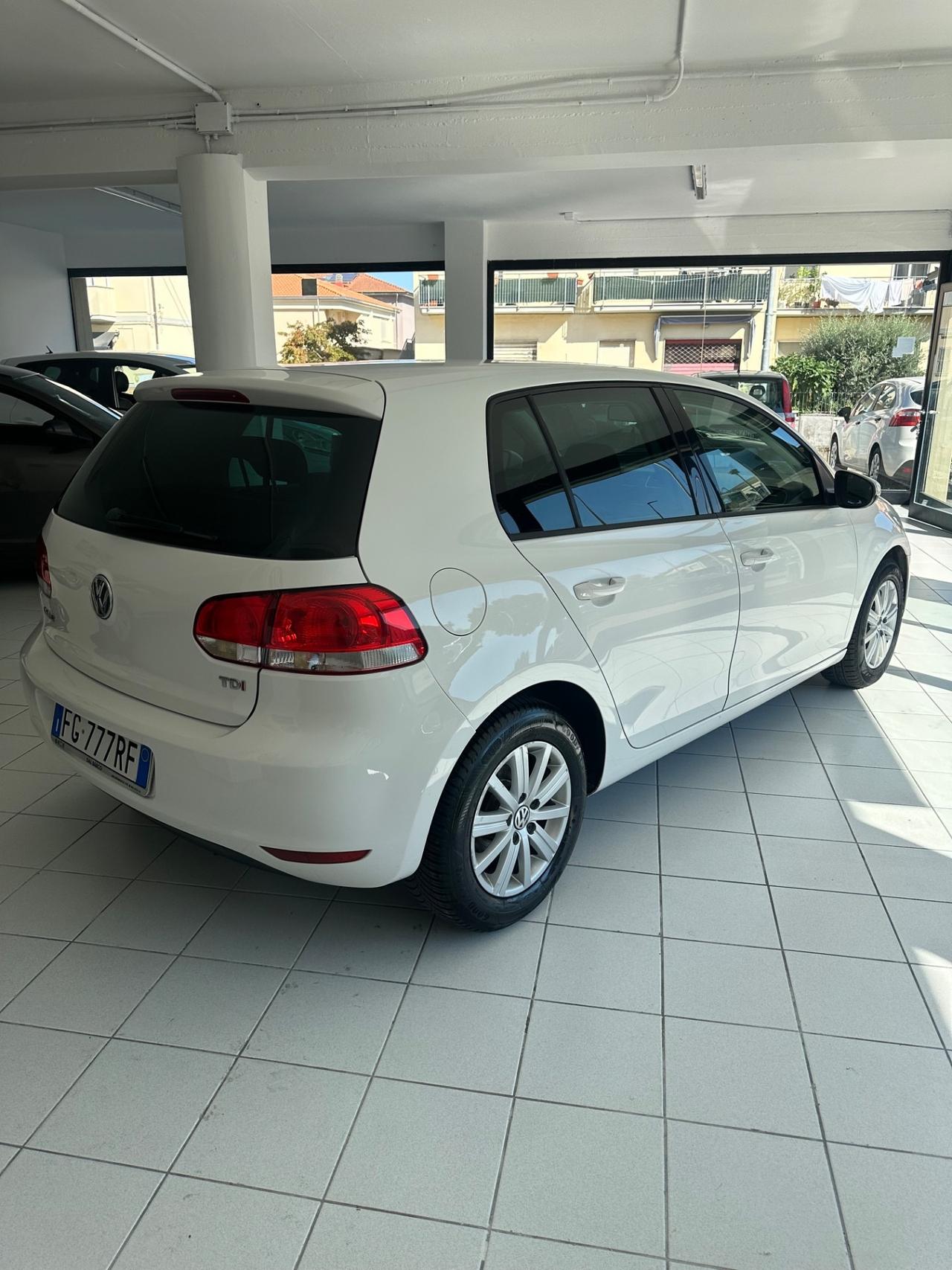 Volkswagen Golf 1.6 TDI DPF 5p. Highline