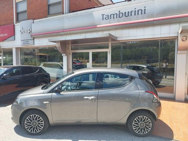 Lancia Ypsilon 1.0 FireFly 5 porte S&S Hybrid Platino