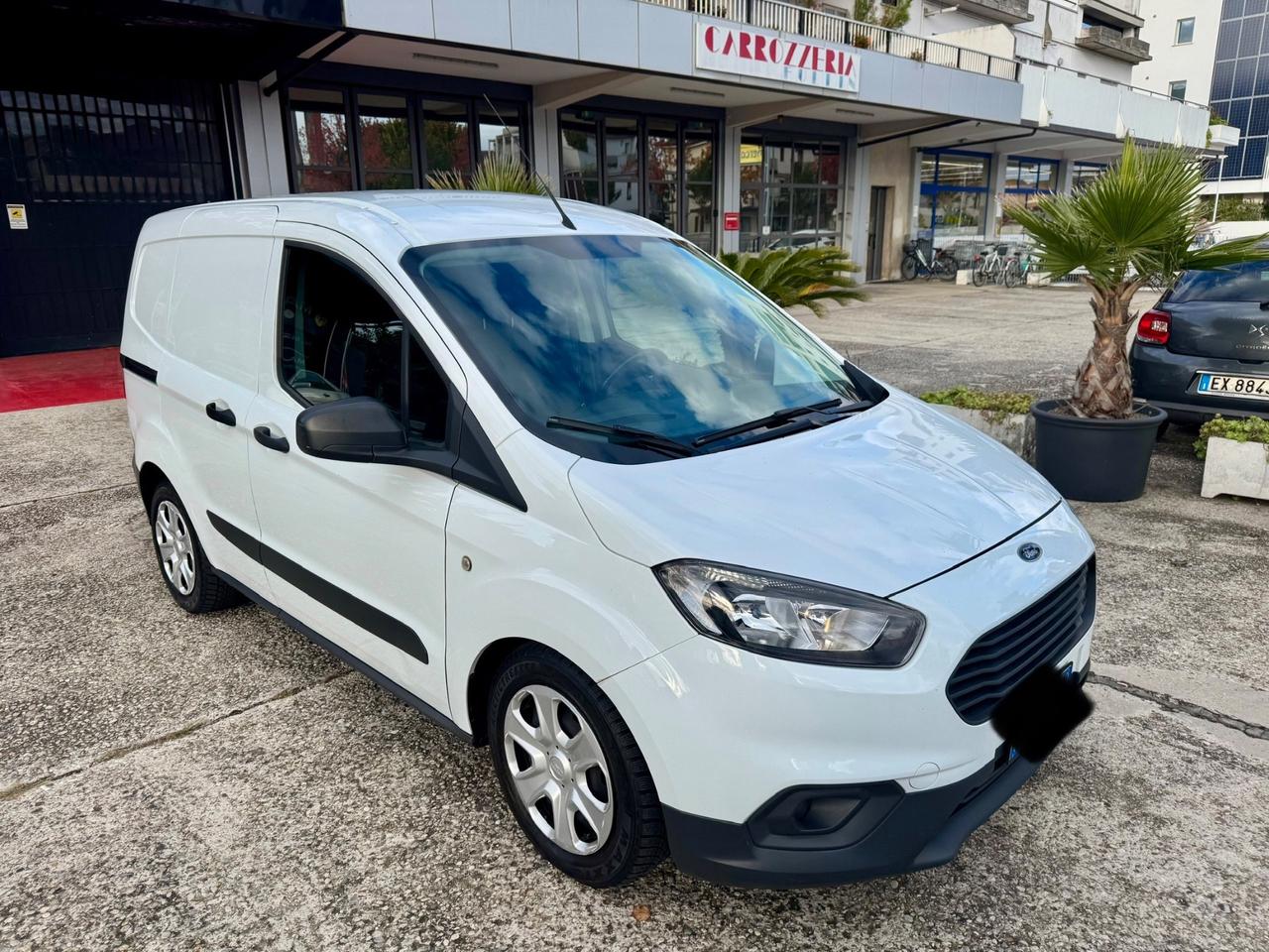 Ford Transit Courier 1.5 TDCi 75CV (PERMUTO)