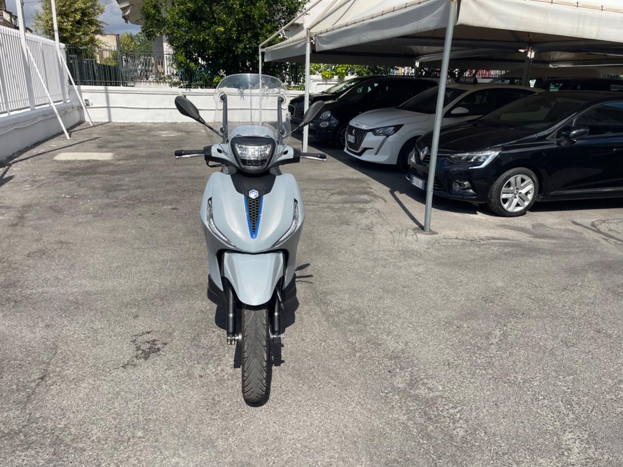 Piaggio Beverly 400 i.e. 400S HPI ANNO 2025 KM 1000 PERFETTO!!!