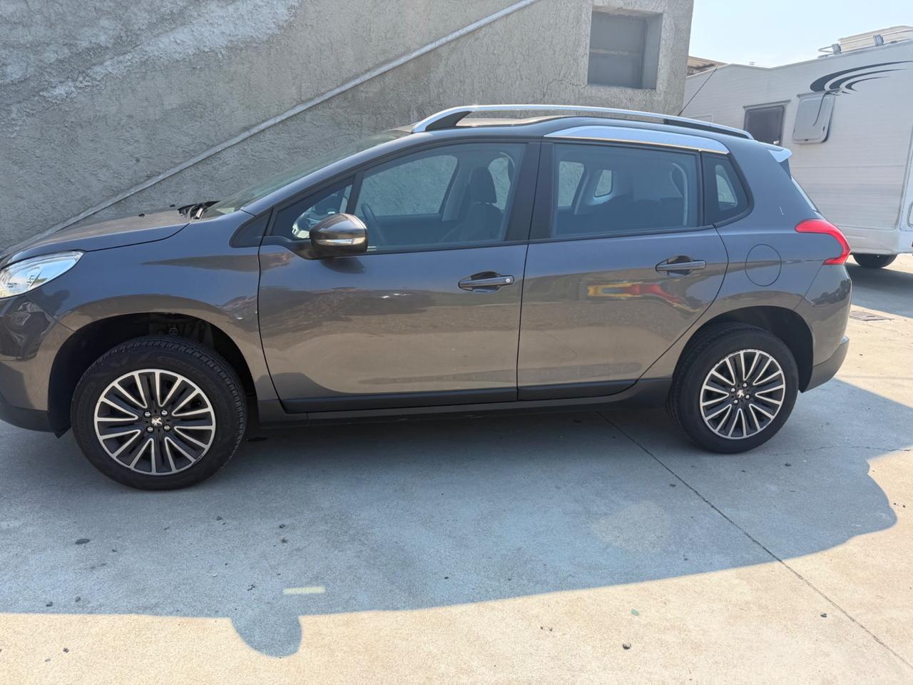Peugeot 2008 PureTech 82 Active
