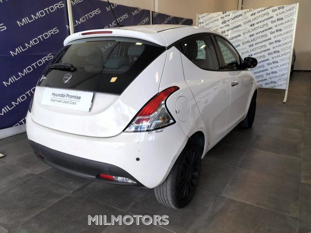 LANCIA Ypsilon 1.2 69 CV 5 porte GPL Ecochic Silver