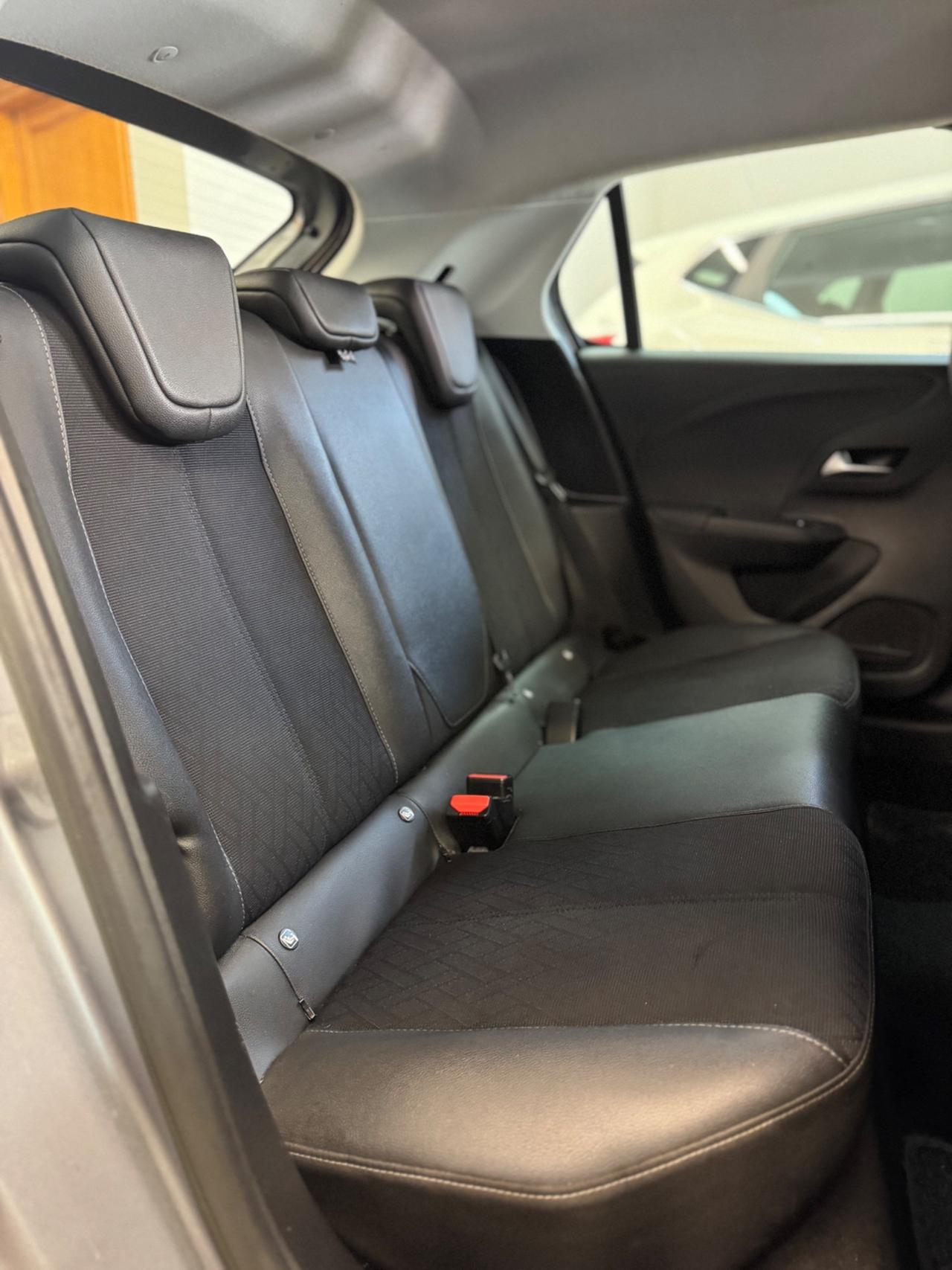 Opel Corsa 1.2 Elegance 5p