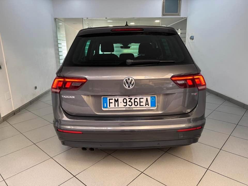 Volkswagen Tiguan 1.6 TDI Business BlueMotion 2017 116CV