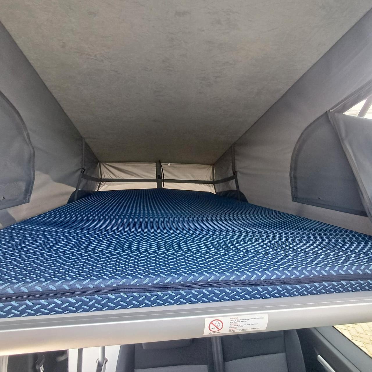 TRAVELLER VAN
