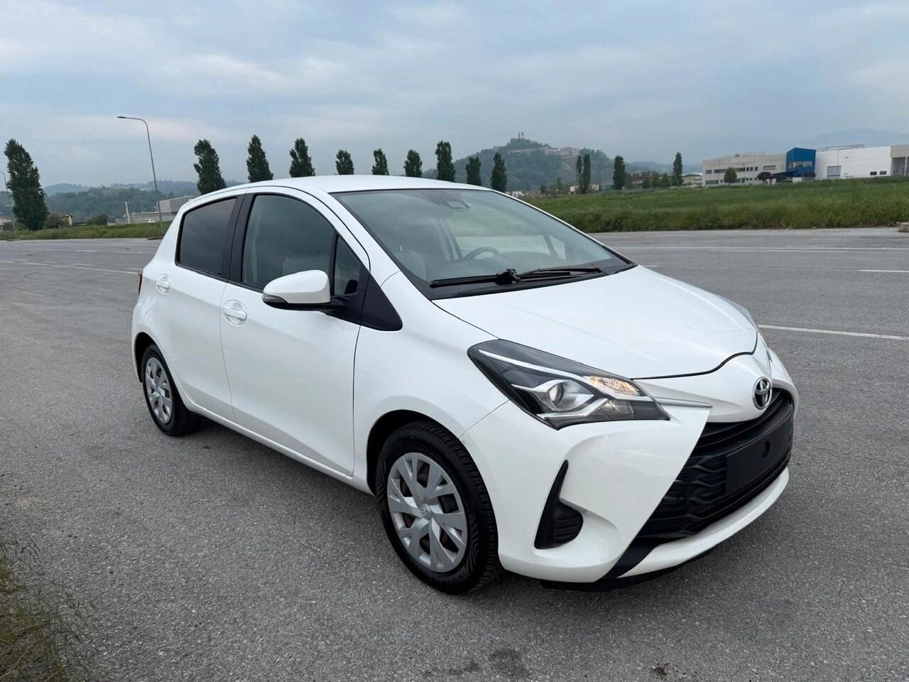 Toyota Yaris 1.0 5 porte Dynamic