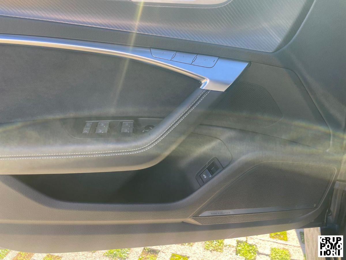 AUDI - RS6 Avant 4.0 Mhev V8 quattro tiptronic Carboceramica