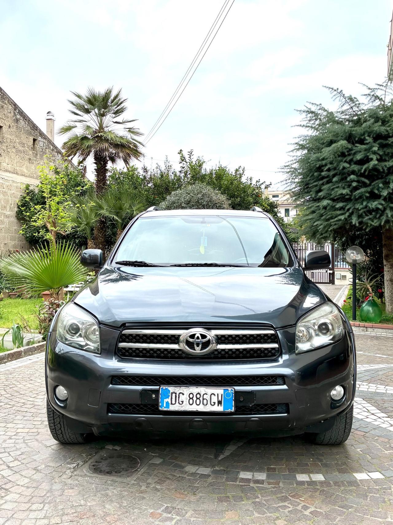 Toyota RAV 4 RAV4 2.2 D-4D 177 CV Luxury