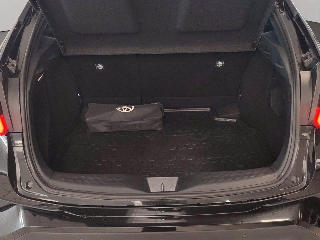 TOYOTA C-hr 1.8h lounge e-cvt del 2022