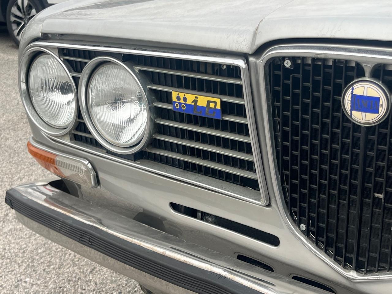 Lancia 2000 iniezione ( Flavia berlina )