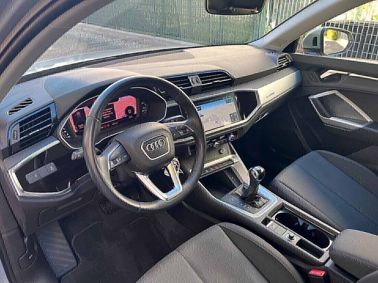 Audi Q3 35 TDI S tronic 02/2020 KM 69012