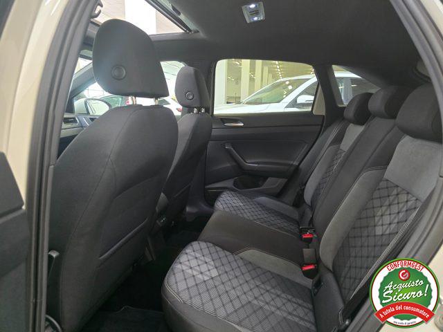 VOLKSWAGEN Taigo 1.0 TSI 110 CV R-Line + Tetto
