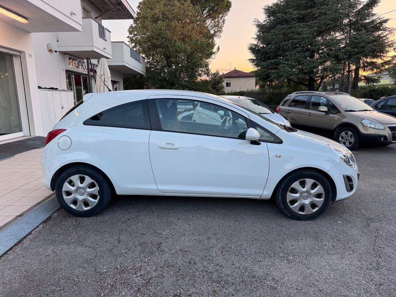 Opel Corsa 1.2 85CV 3 porte GPL-TECH Ecotec