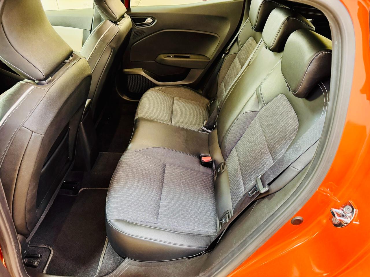 Renault Clio TCe 100 CV GPL Full-LED / Navi / RetroCam.