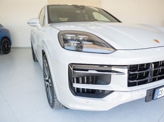 Porsche Cayenne Coupé 4.0 V8 S 2024 Grigio Gesso