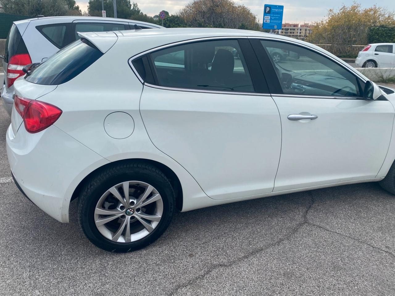 Alfa Romeo Giulietta 1.6 JTDm-2 105 cv/nuovissima