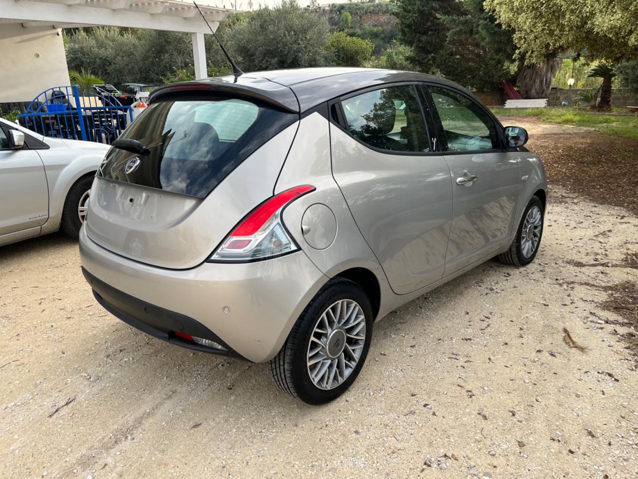 Lancia Ypsilon 1.3 MJT Platinum super accessoriata 2011