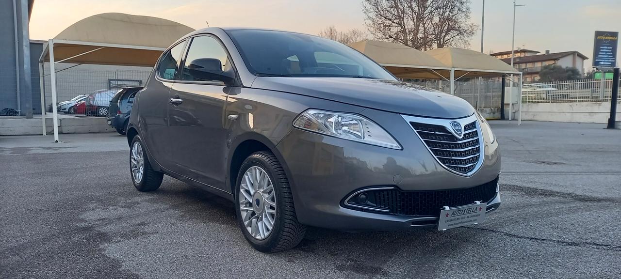 Lancia Ypsilon Benzina cc. 1.242 - 5 Porte 5 Posti UTILIZZABILE ANCHE PER I NEOPATENTATI.