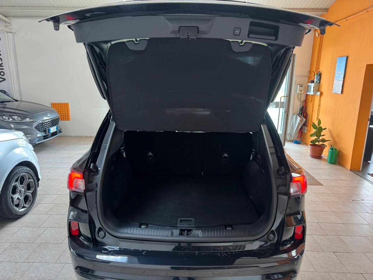 Ford Kuga 2.5 Full Hybrid 190 CV CVT 2WD ST-Line