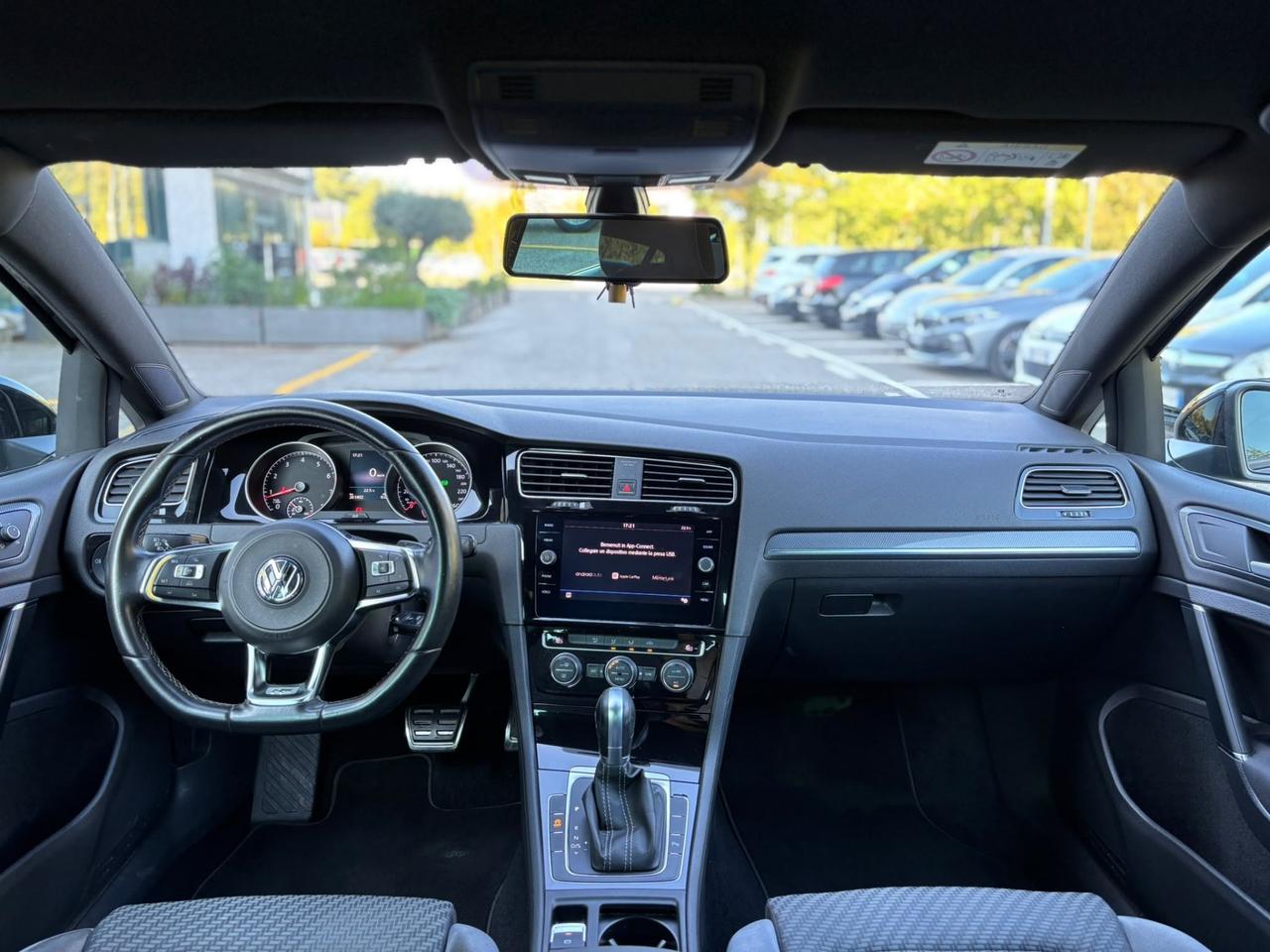 Volkswagen Golf 1.4 TSI 125CV DSG 5p. Executive BlueMotion Technology R-LINE
