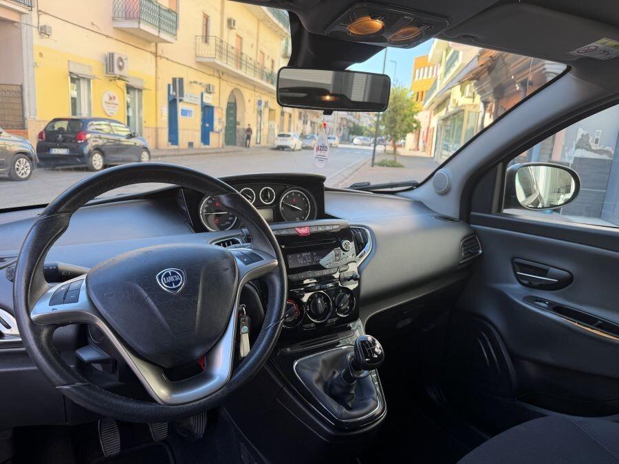 LANCIA YPSILON 900 METANO PLATINO CERTIFICATA NUOV
